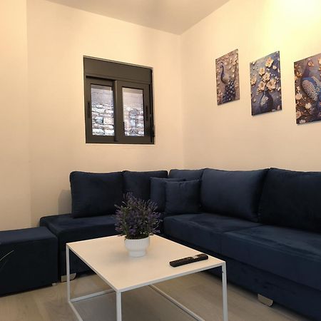Duka Apartments Sarandë Esterno foto