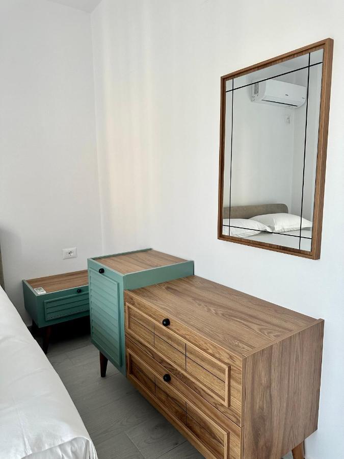 Duka Apartments Sarandë Esterno foto