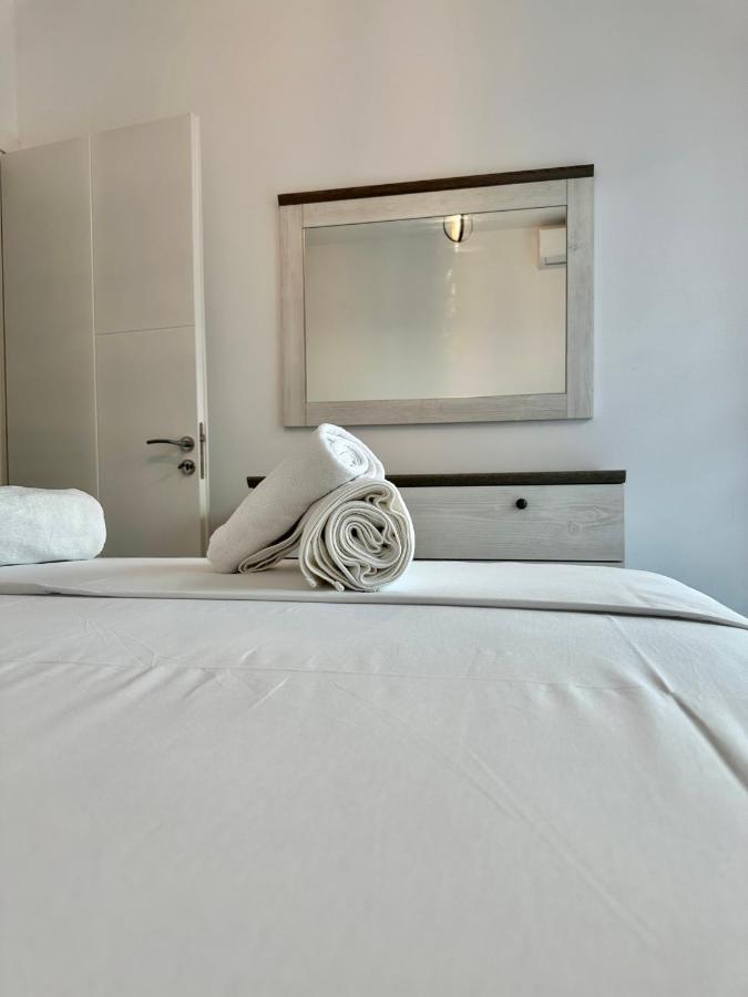 Duka Apartments Sarandë Esterno foto