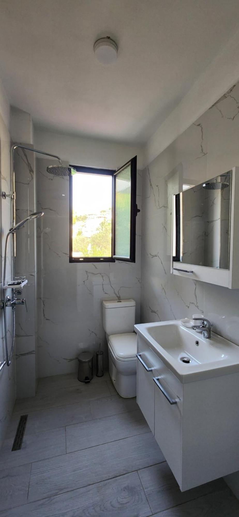 Duka Apartments Sarandë Esterno foto