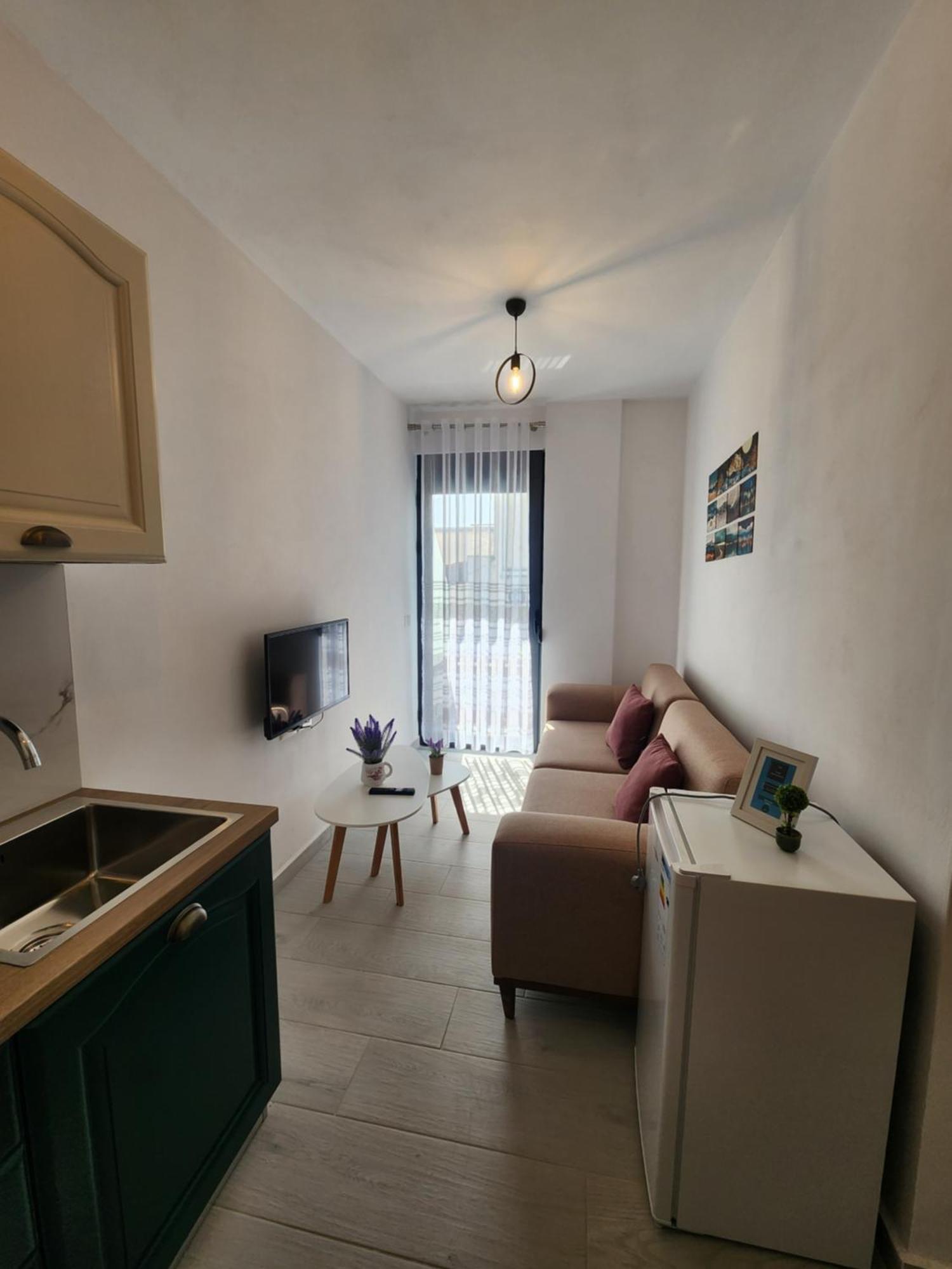 Duka Apartments Sarandë Esterno foto
